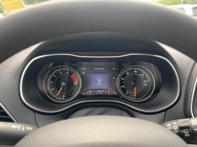 Photo of 2021 Diamond Black Crystal Pearlcoat Jeep Cherokee