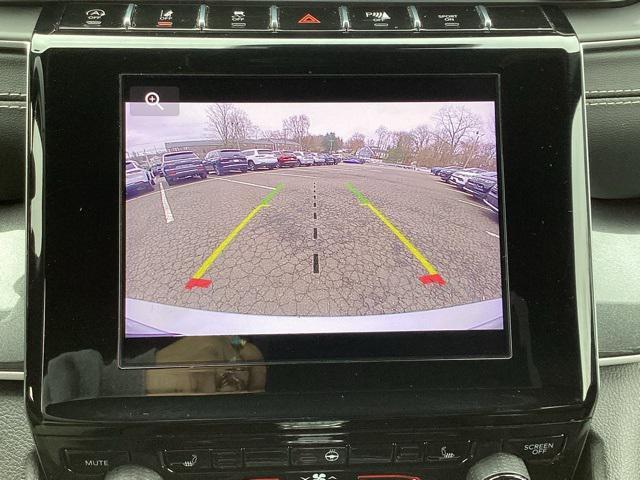 Photo of 2021 Silver Zynith Jeep Grand Cherokee L