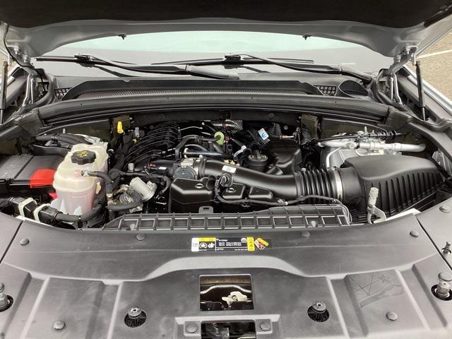 Photo of 2021 Silver Zynith Jeep Grand Cherokee L