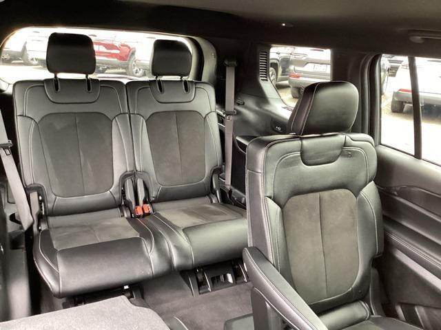 Photo of 2021 Silver Zynith Jeep Grand Cherokee L