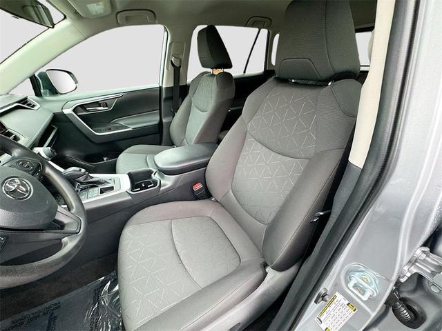 Photo of 2024 Silver Sky Metallic Toyota RAV4