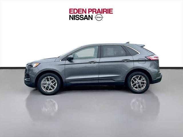 Photo of 2022 Carbonized Gray Metallic Ford Edge