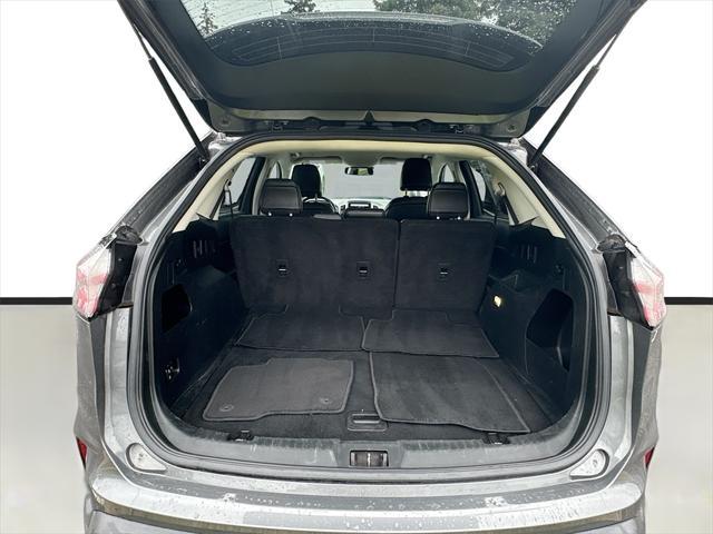 Photo of 2022 Carbonized Gray Metallic Ford Edge