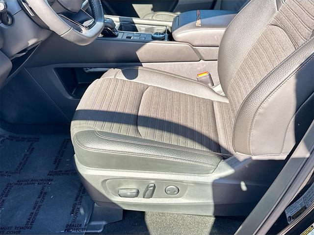 Photo of 2023 Super Black Nissan Pathfinder