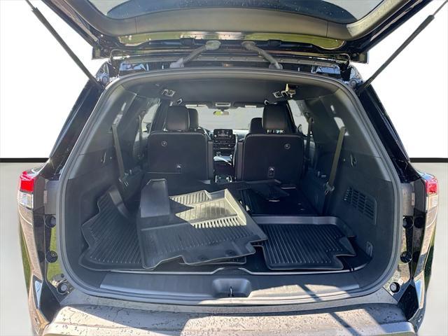 Photo of 2023 Super Black Nissan Pathfinder