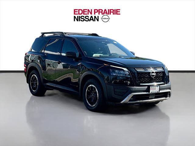 Photo of 2023 Super Black Nissan Pathfinder