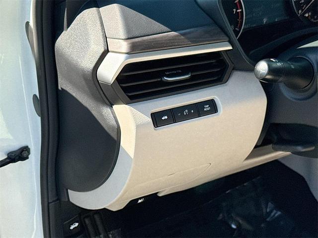 Photo of 2023 Pearl White Tricoat Nissan Altima