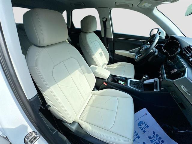 Photo of 2023 White Audi Q3