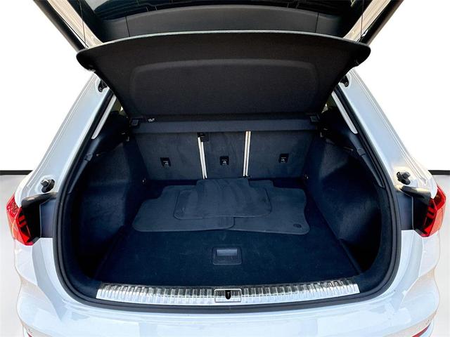 Photo of 2023 White Audi Q3