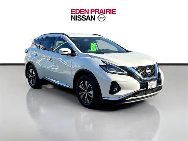 Photo of 2024 Pearl White Tricoat Nissan Murano