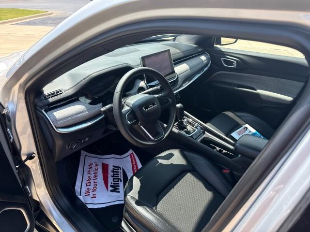 Photo of 2024 Silver Jeep Compass