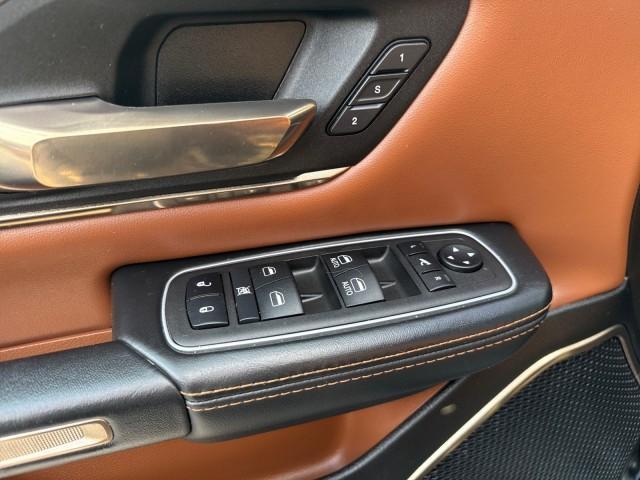 Photo of 2023 Diamond Black RAM 1500