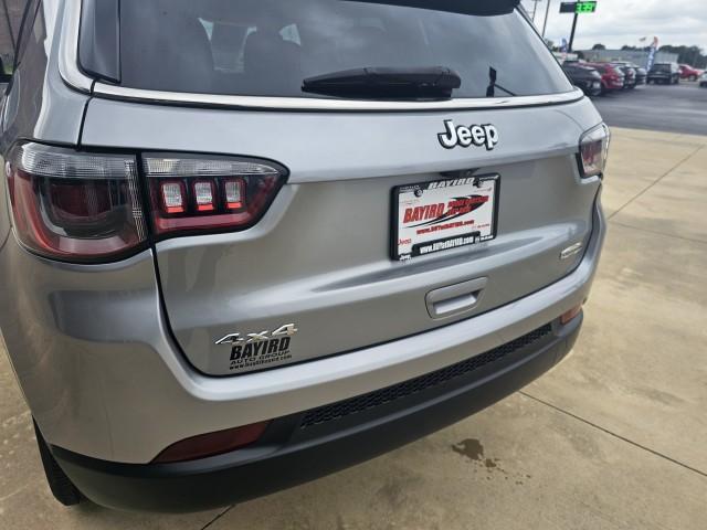Photo of 2022 Silver Jeep Compass