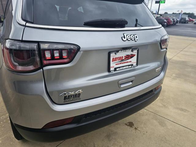 Photo of 2022 Silver Jeep Compass