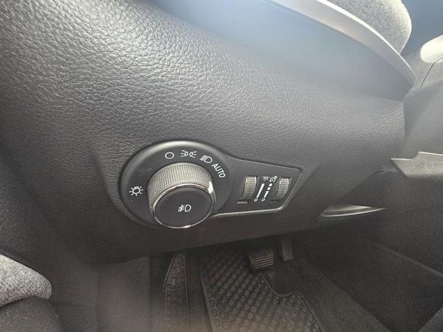 Photo of 2022 Silver Jeep Compass