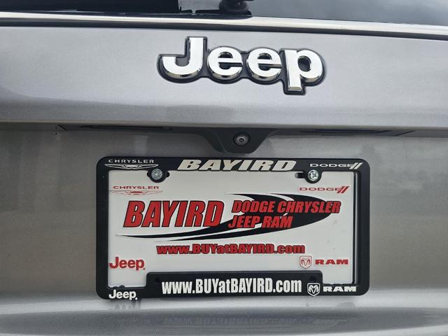 Photo of 2022 Silver Jeep Compass