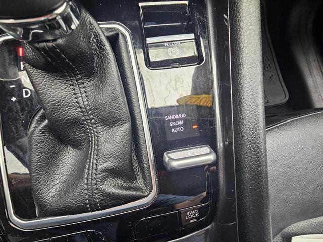 Photo of 2022 Silver Jeep Compass