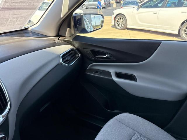 Photo of 2024 Blue Chevrolet Equinox