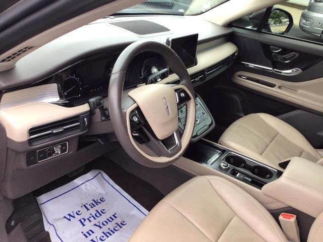 Photo of 2022 Silver Radiance Metallic Lincoln Corsair