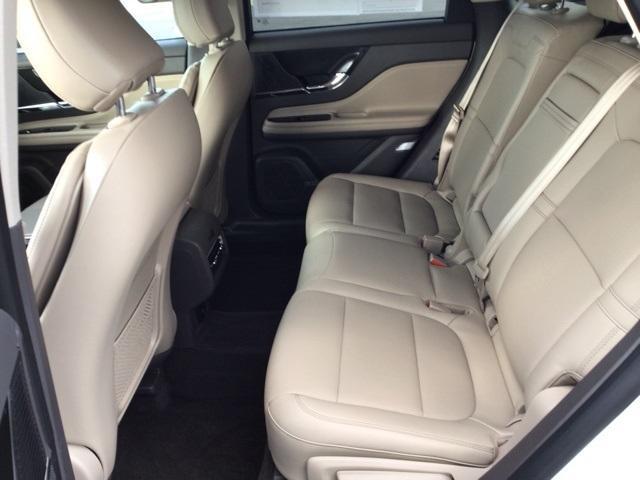 Photo of 2022 Pristine White Lincoln Corsair