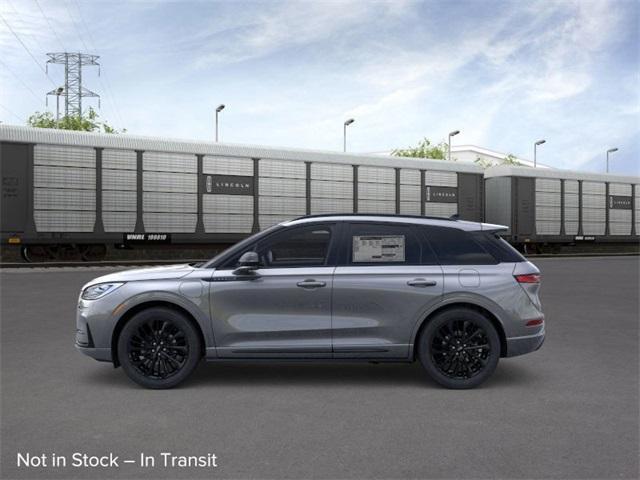 Photo of 2025 Metallic Lincoln Corsair