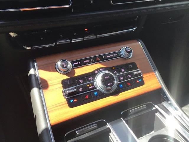 Photo of 2020 Infinite Black Metallic Lincoln Aviator