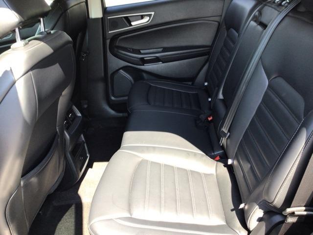 Photo of 2024 Iconic Silver Metallic Ford Edge