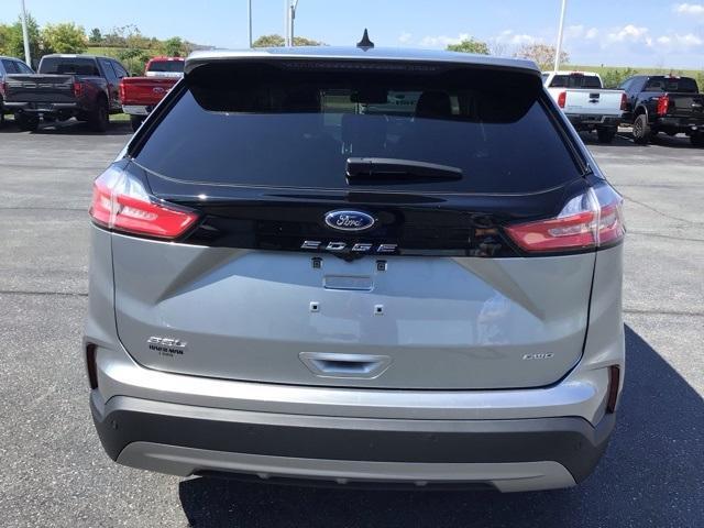 Photo of 2024 Iconic Silver Metallic Ford Edge