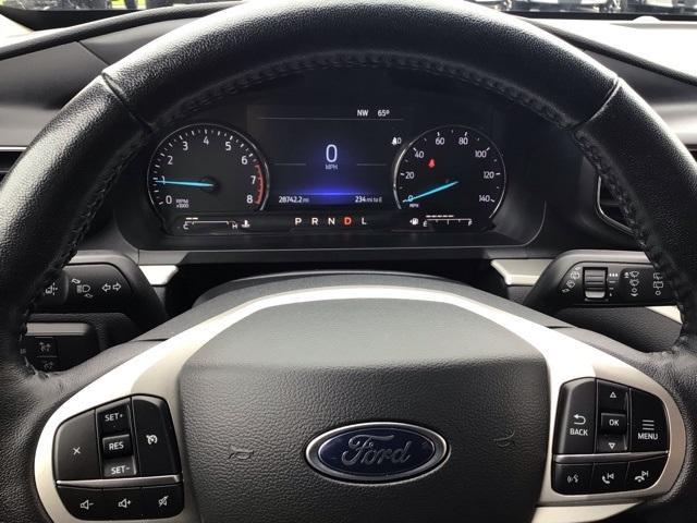 Photo of 2022 Rapid Red Metallic Tinted Clearcoat Ford Explorer