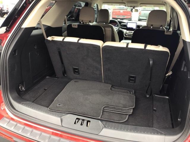 Photo of 2022 Rapid Red Metallic Tinted Clearcoat Ford Explorer