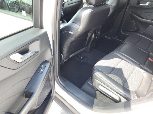 Photo of 2024 Star White Ford Escape