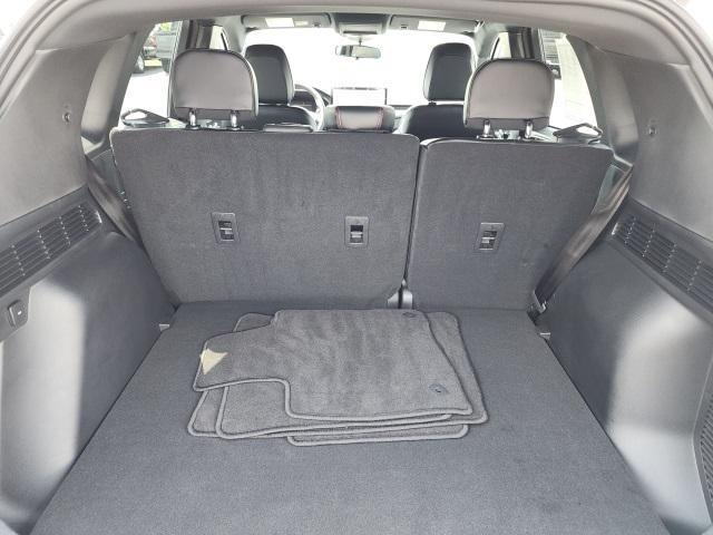 Photo of 2024 Star White Ford Escape