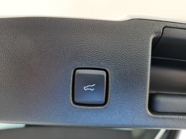 Photo of 2024 Star White Ford Escape