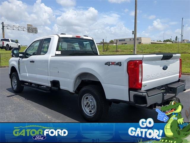Photo of 2025 Oxford White Ford F-250