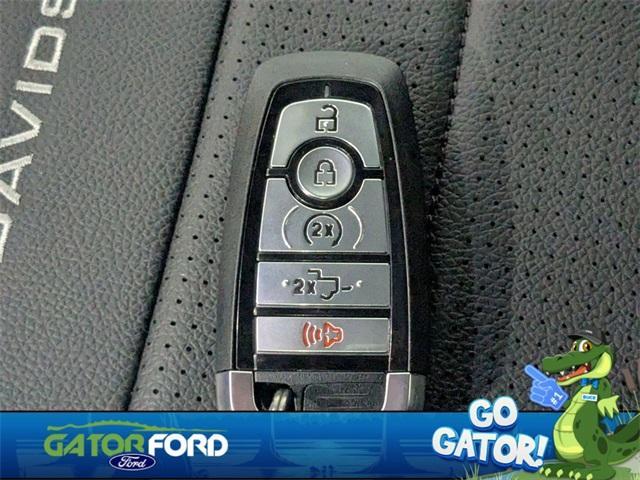 Photo of 2024 White Metallic Ford F-250