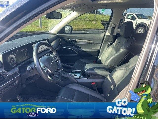 Photo of 2023 Ebony Black Kia Telluride