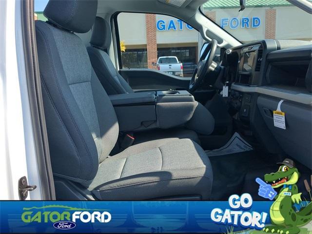 Photo of 2025 Oxford White Ford F-350