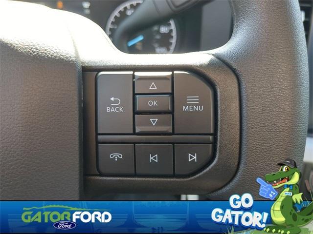 Photo of 2025 Oxford White Ford F-350