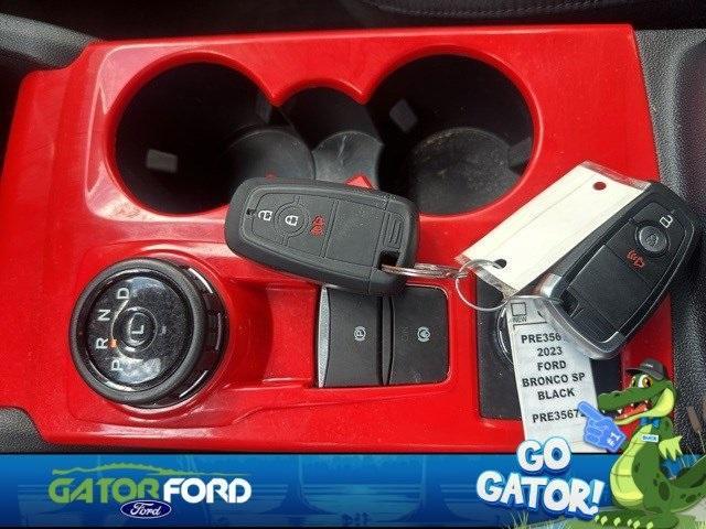 Photo of 2023 Alto Blue Metallic Tinted Clearcoat Ford Bronco Sport