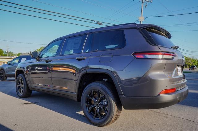 Photo of 2025 Baltic Gray Metallic Clearcoat Jeep Grand Cherokee L