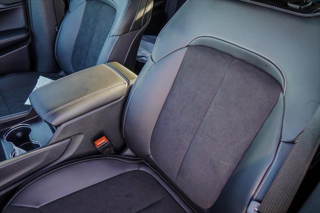 Photo of 2025 Baltic Gray Metallic Clearcoat Jeep Grand Cherokee L