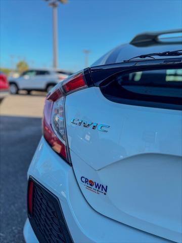 Photo of 2017 White Honda Civic