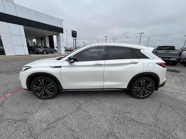 Photo of 2021 Majestic White INFINITI QX50
