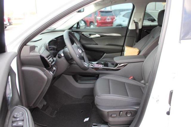 Photo of 2025 Summit White Buick Envision