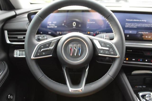 Photo of 2025 Summit White Buick Envision