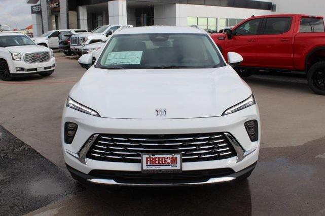 Photo of 2025 Summit White Buick Envision