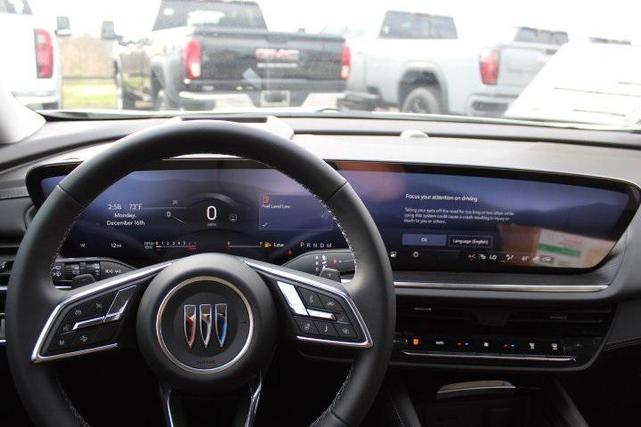 Photo of 2025 Summit White Buick Envision