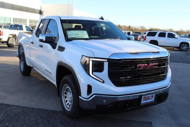 Photo of 2025 Summit White GMC Sierra 1500