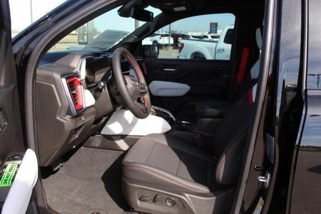 Photo of 2025 Onyx Black GMC Canyon