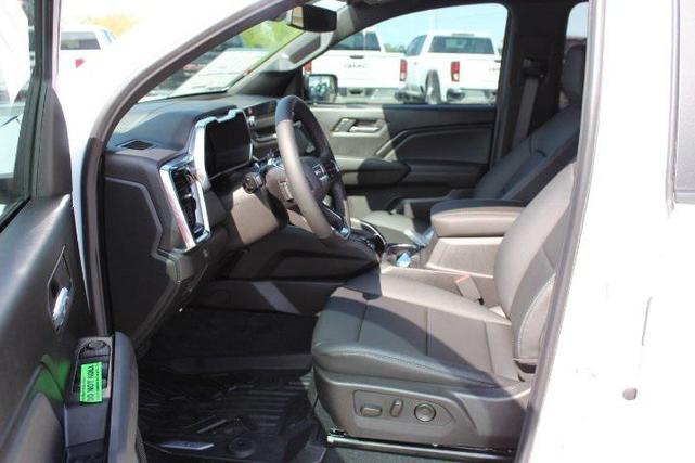 Photo of 2025 Summit White GMC Canyon